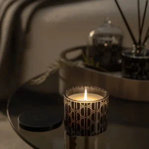 Lumânare parfumată SANDALWOOD & CAMILLA